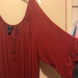 Open shoulder crochet trim dress